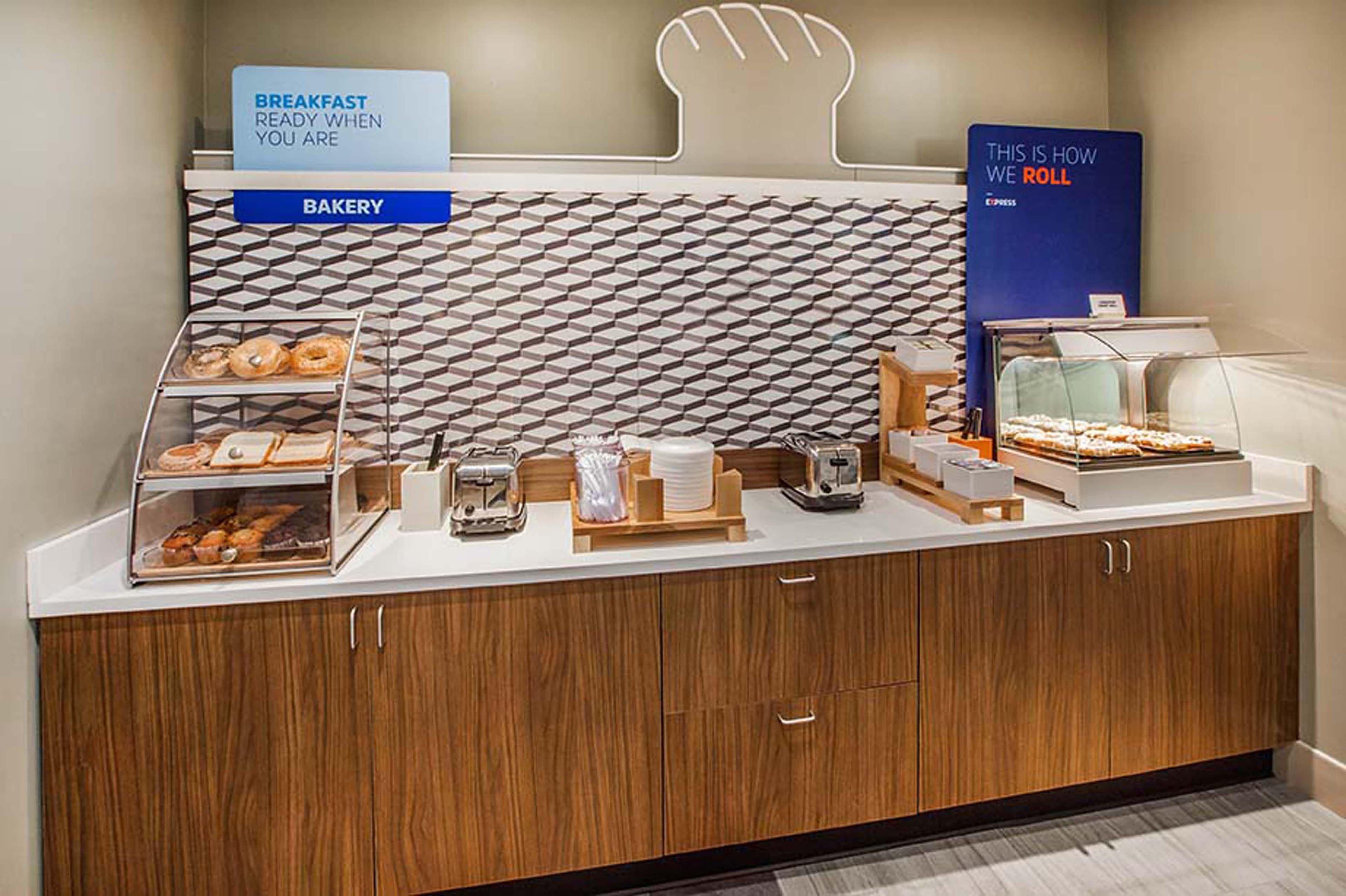 Holiday Inn Express And Suites Meriden By Ihg Ngoại thất bức ảnh
