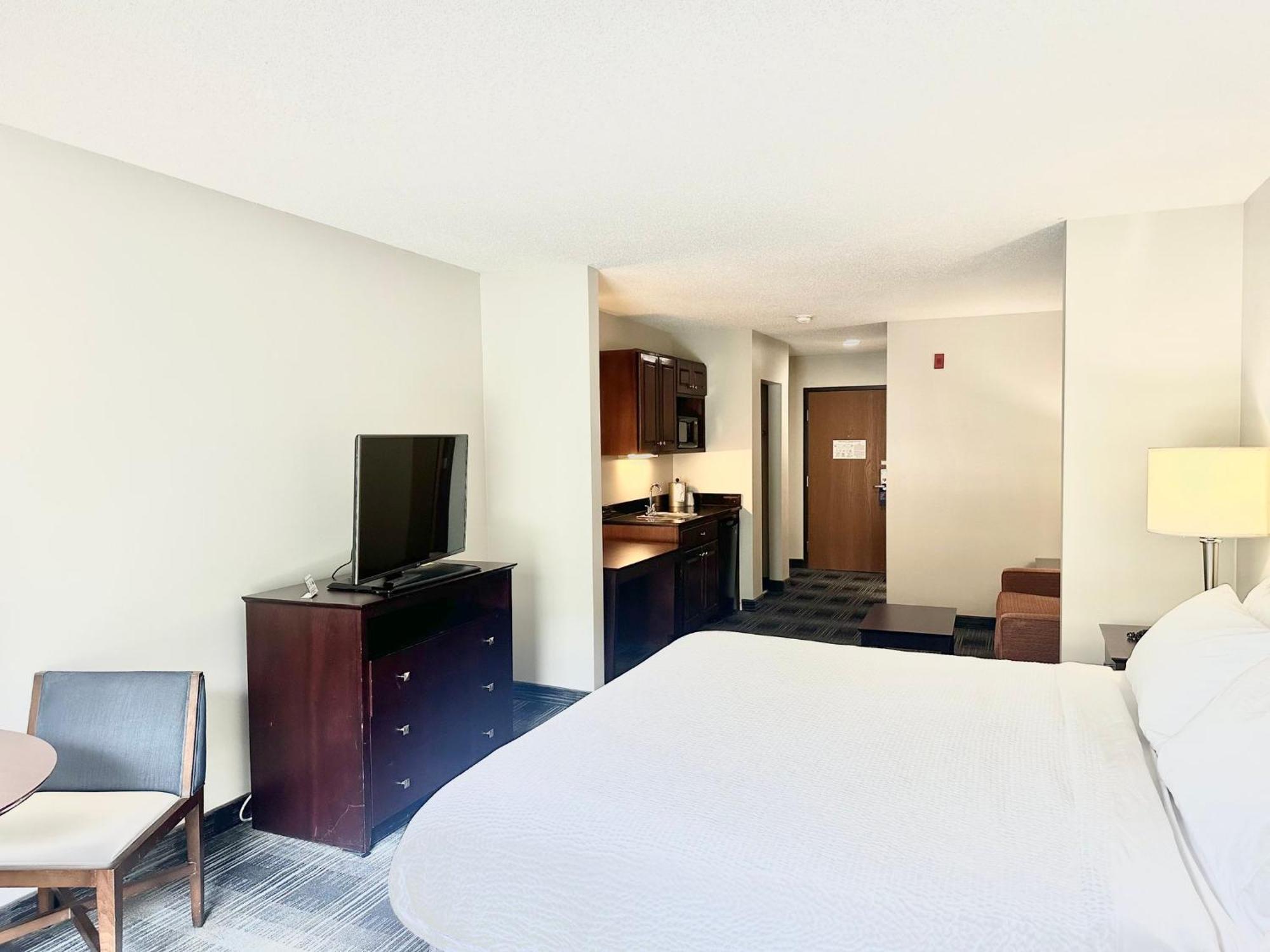 Holiday Inn Express And Suites Meriden By Ihg Ngoại thất bức ảnh