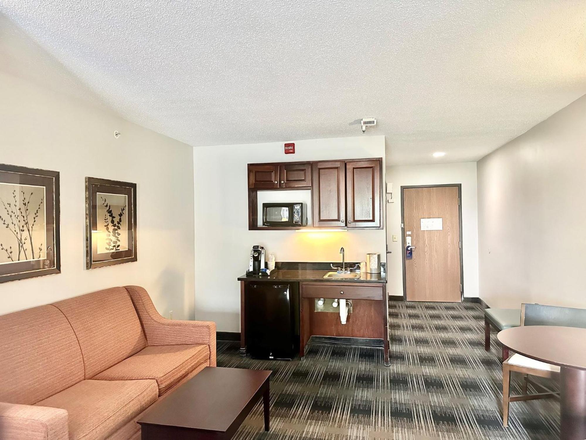 Holiday Inn Express And Suites Meriden By Ihg Ngoại thất bức ảnh